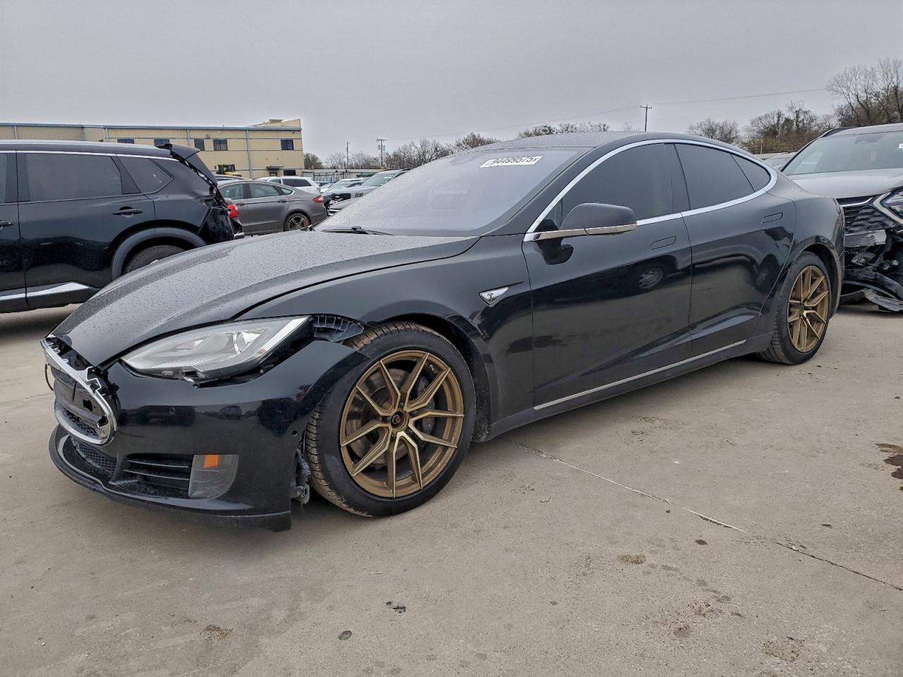 2015 TESLA MODEL S