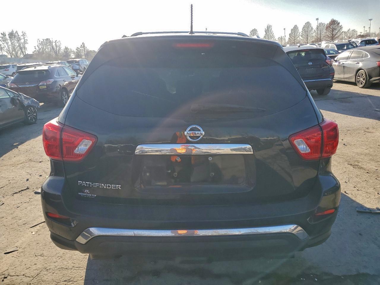 2018 NISSAN PATHFINDER