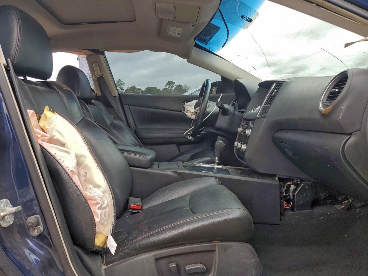 2012 NISSAN Maxima