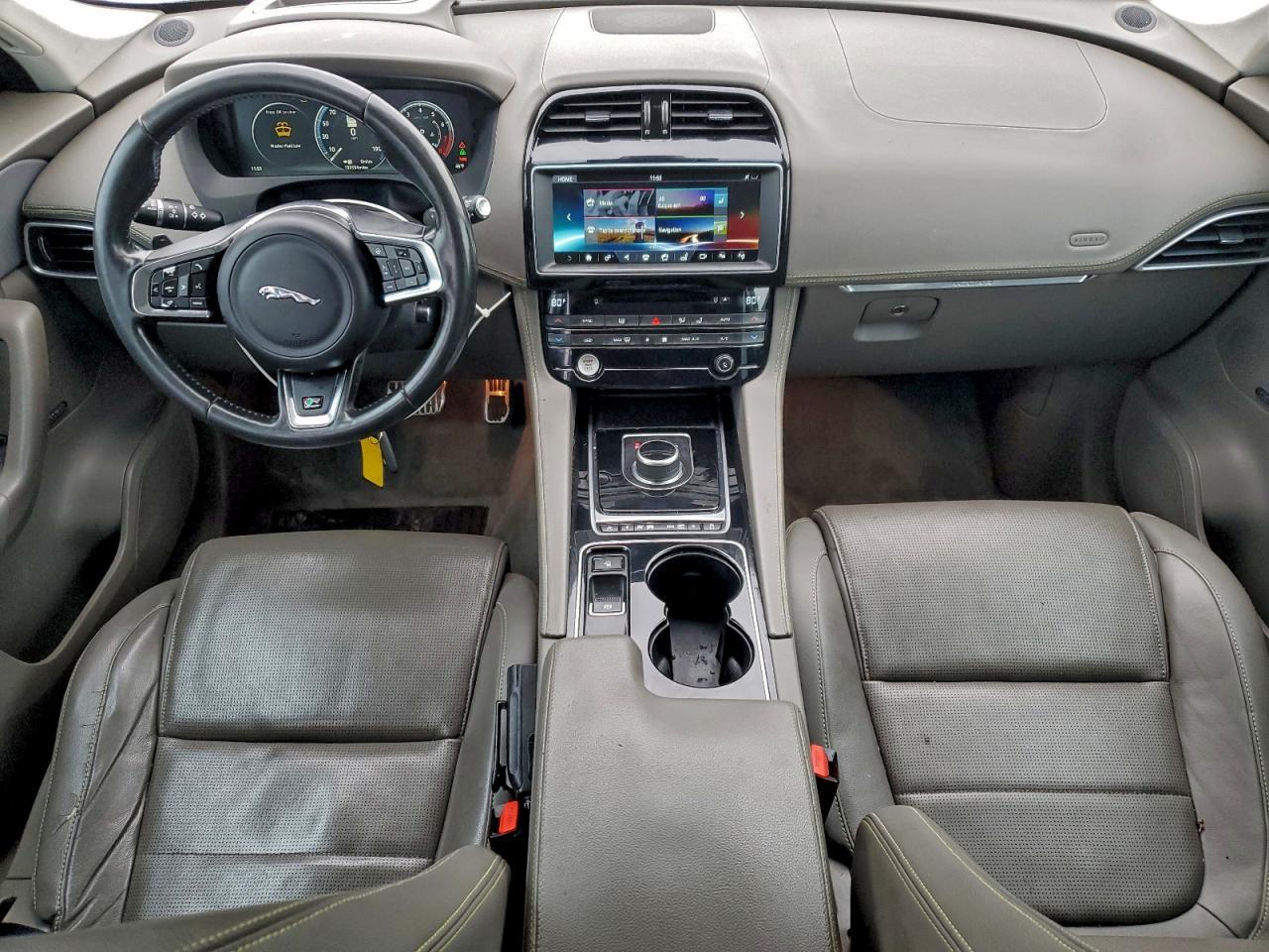 2017 JAGUAR F-Pace
