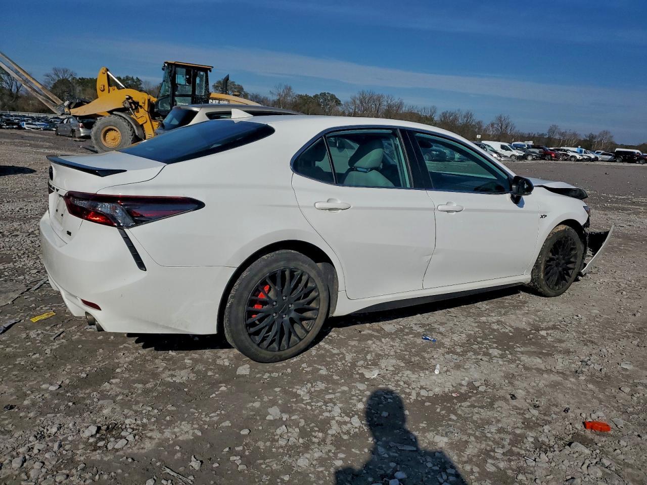 2023 TOYOTA CAMRY