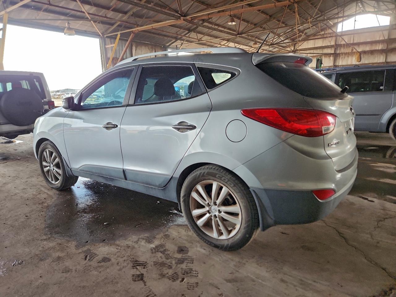 2011 HYUNDAI TUCSON