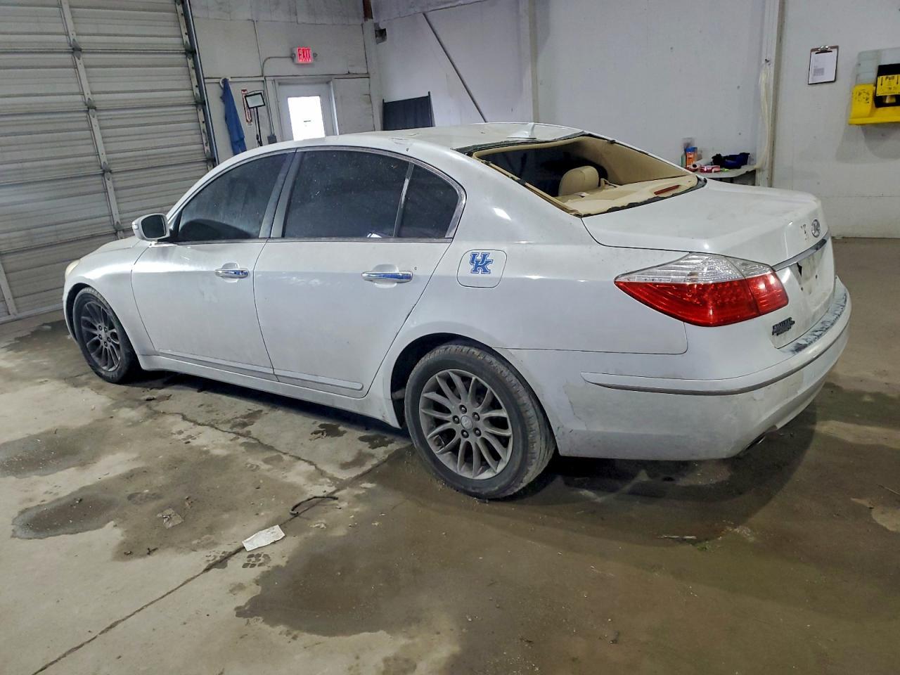 2011 HYUNDAI GENESIS