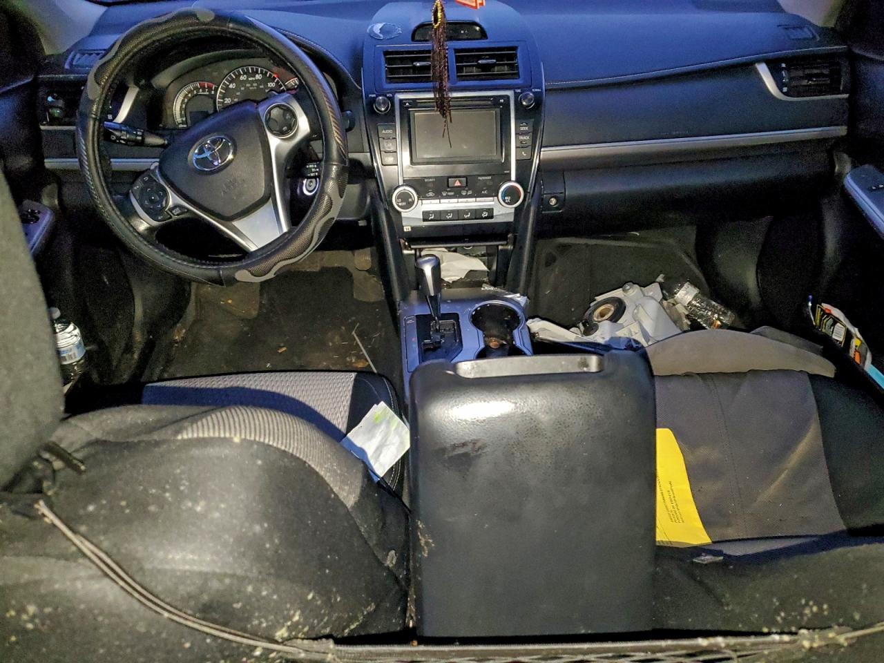 2014 TOYOTA CAMRY