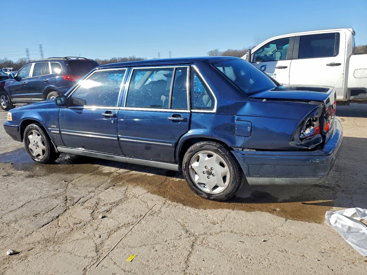 1998 VOLVO S90
