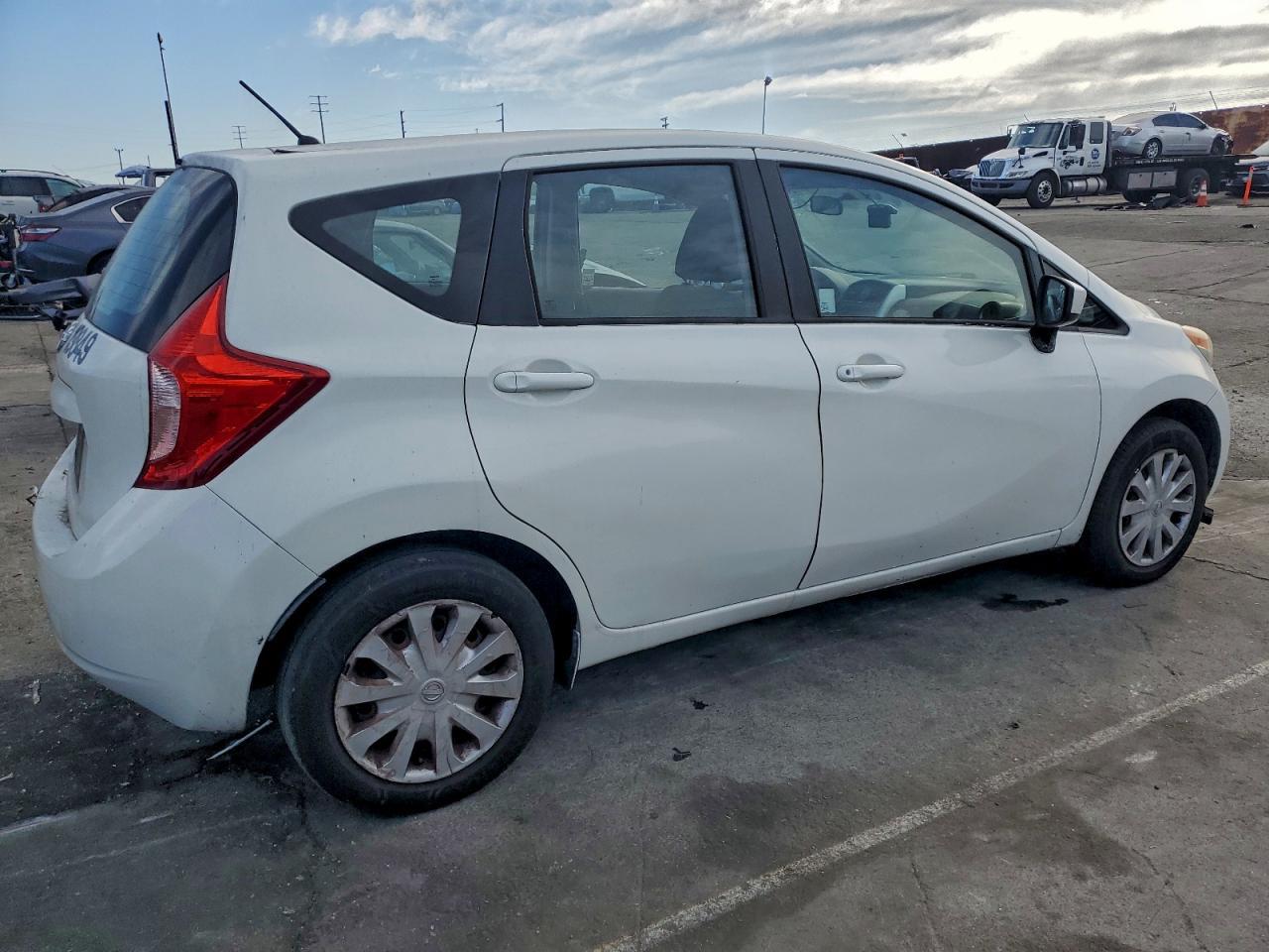 2015 NISSAN Versa Note