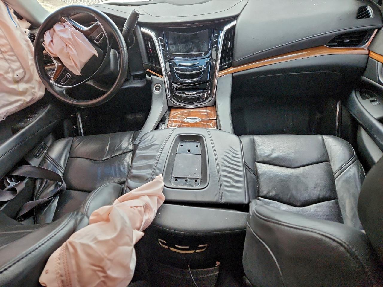 2017 CADILLAC Escalade ESV