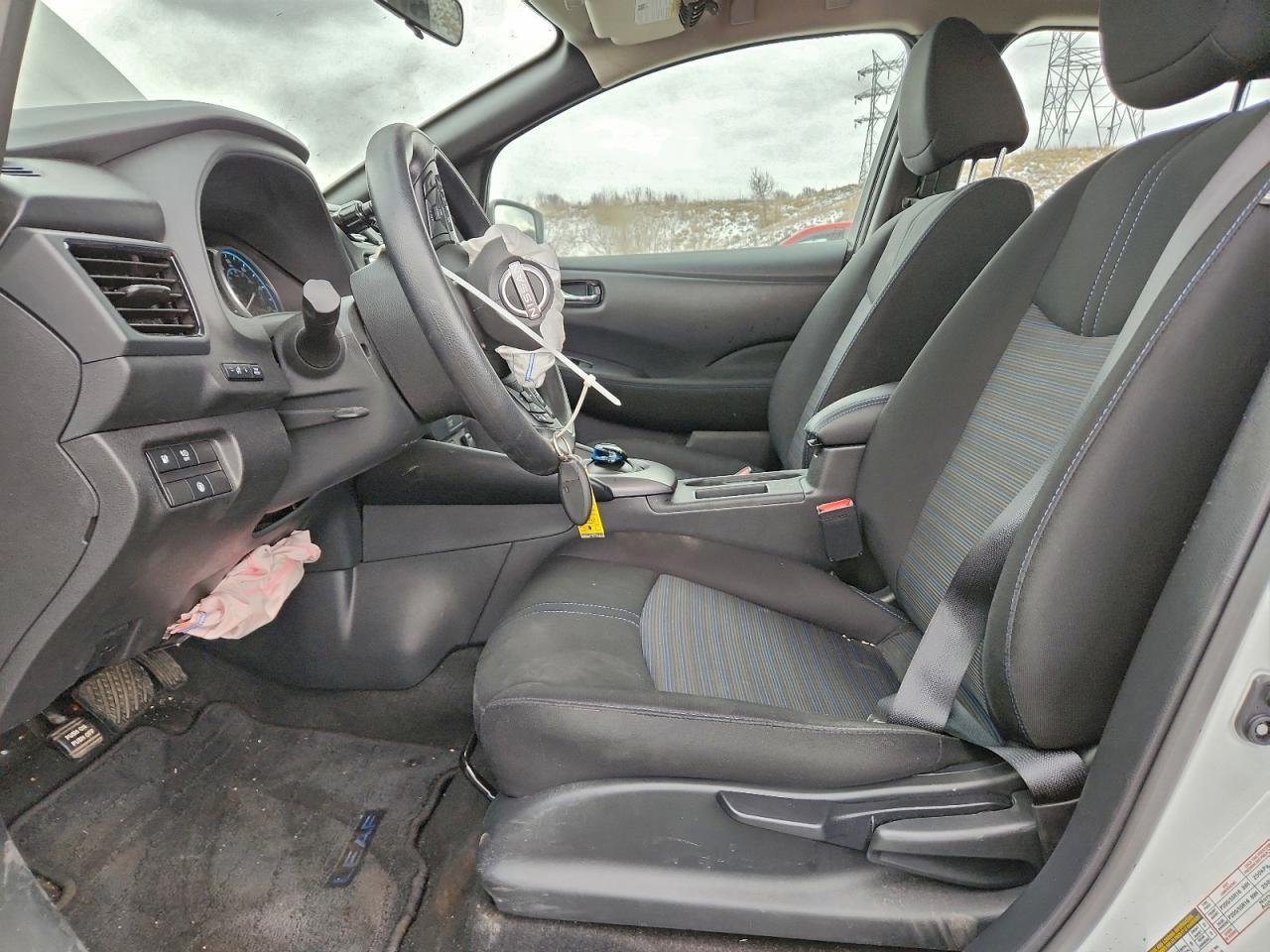 2025 NISSAN LEAF