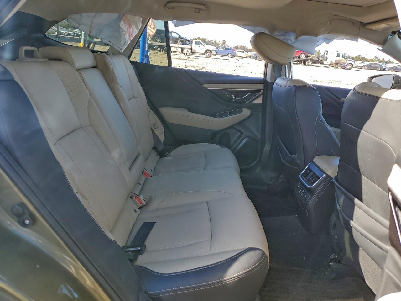 2023 SUBARU Outback