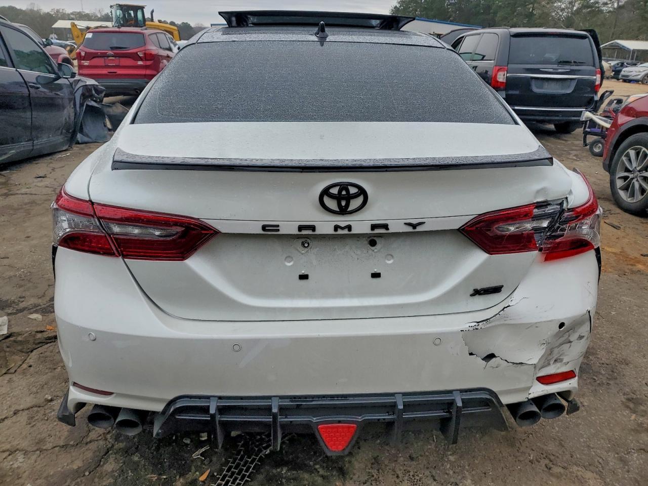 2024 TOYOTA CAMRY