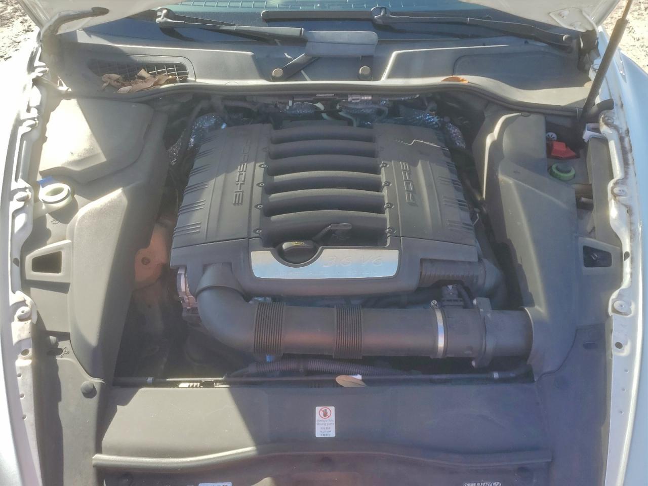 2014 PORSCHE CAYENNE