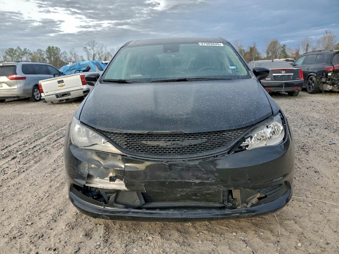 2023 CHRYSLER Voyager