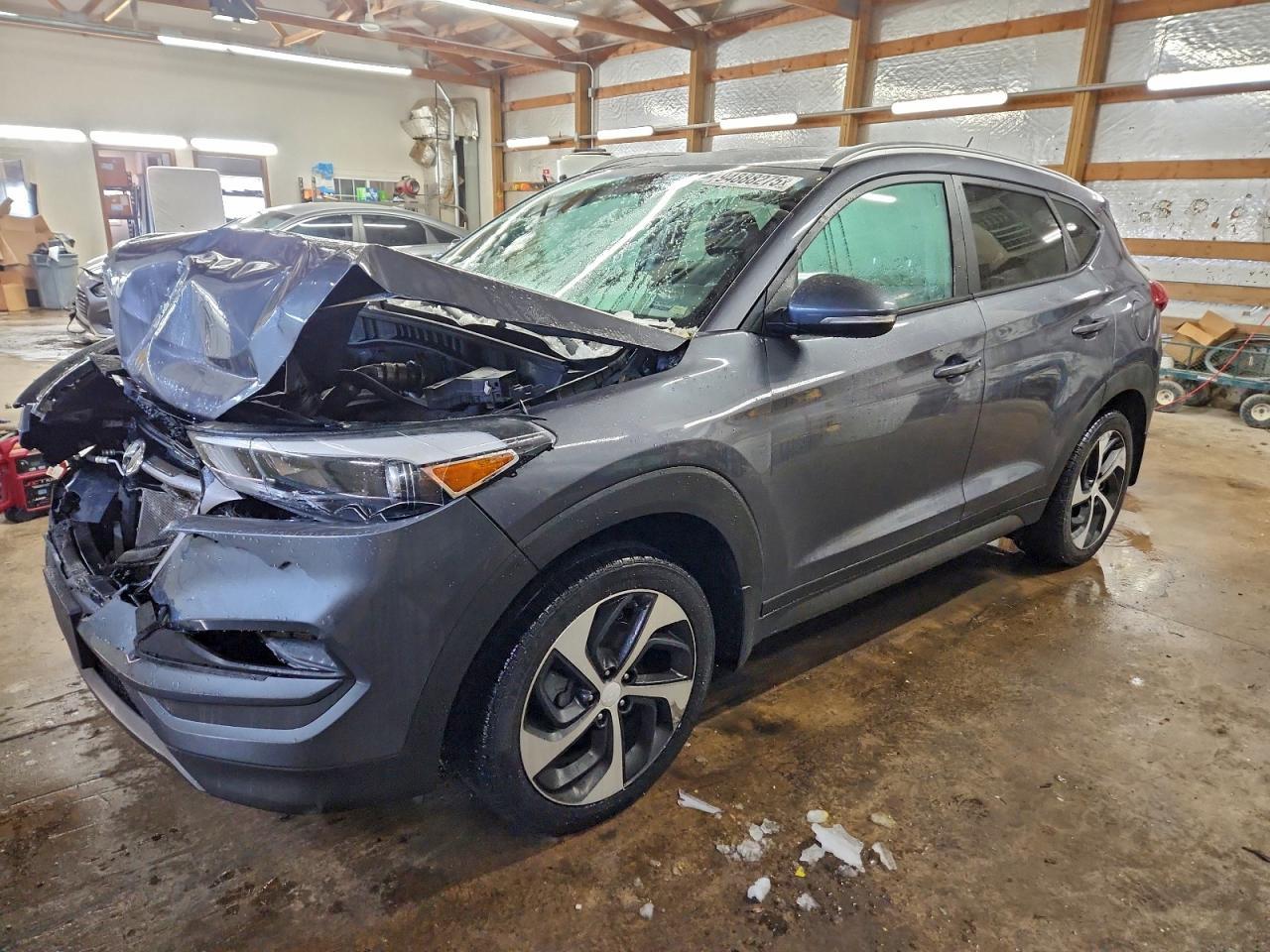 2016 HYUNDAI TUCSON