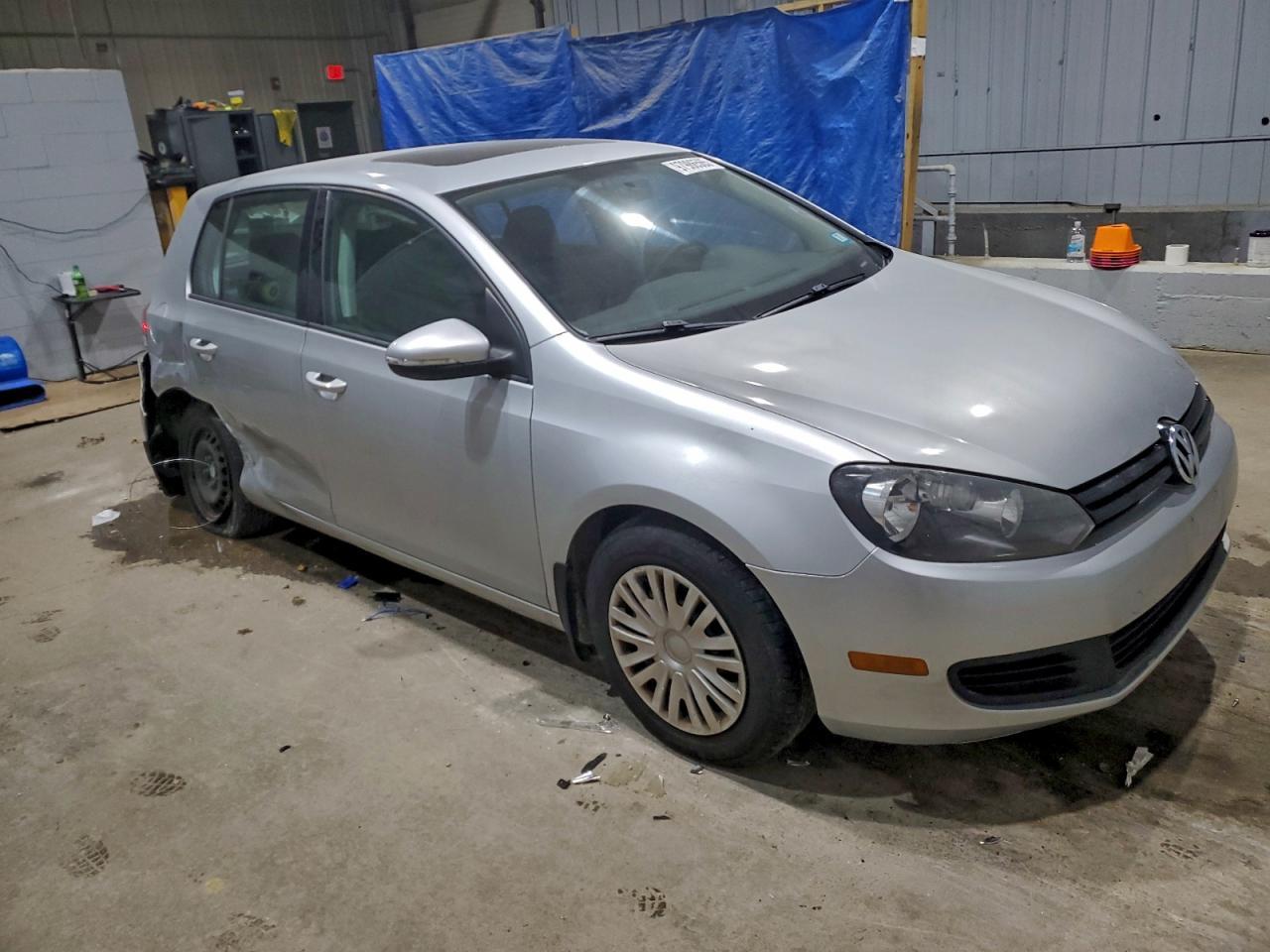 2011 VOLKSWAGEN GOLF