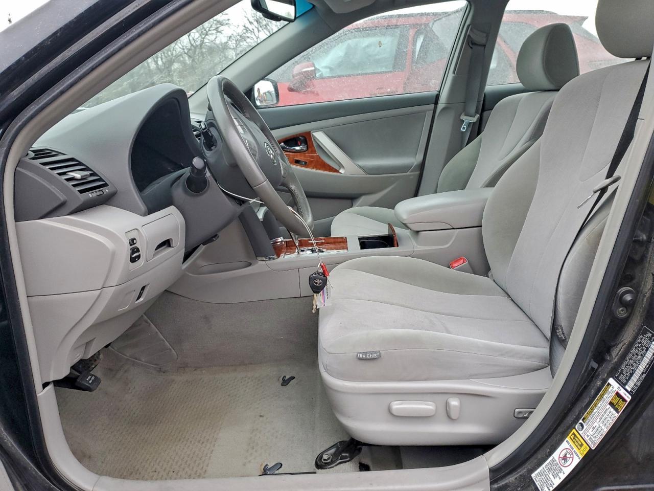 2011 TOYOTA CAMRY