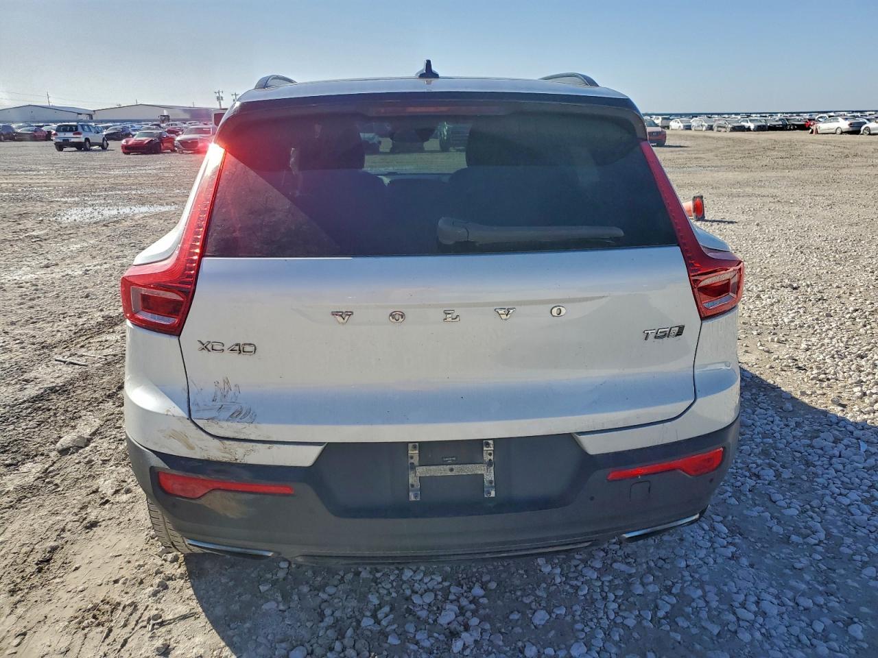2019 VOLVO XC40
