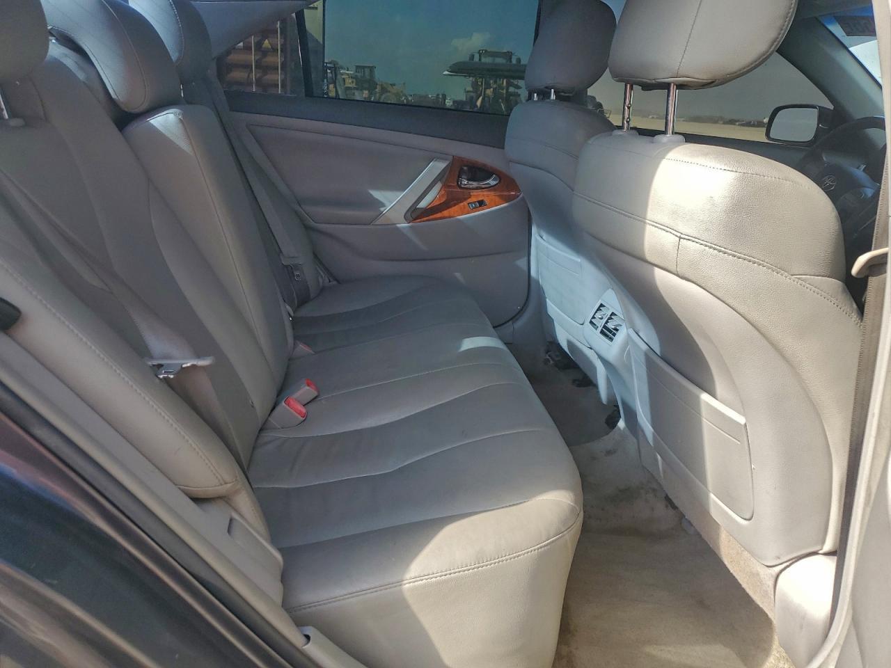2010 TOYOTA CAMRY