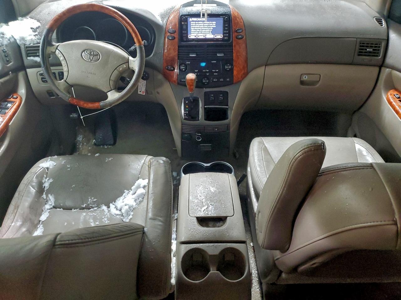 2006 TOYOTA SIENNA