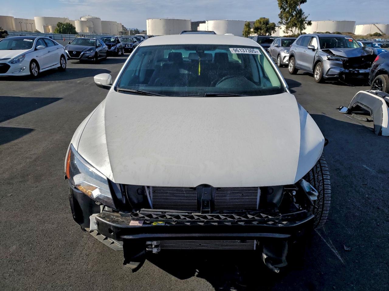 2014 VOLKSWAGEN Passat