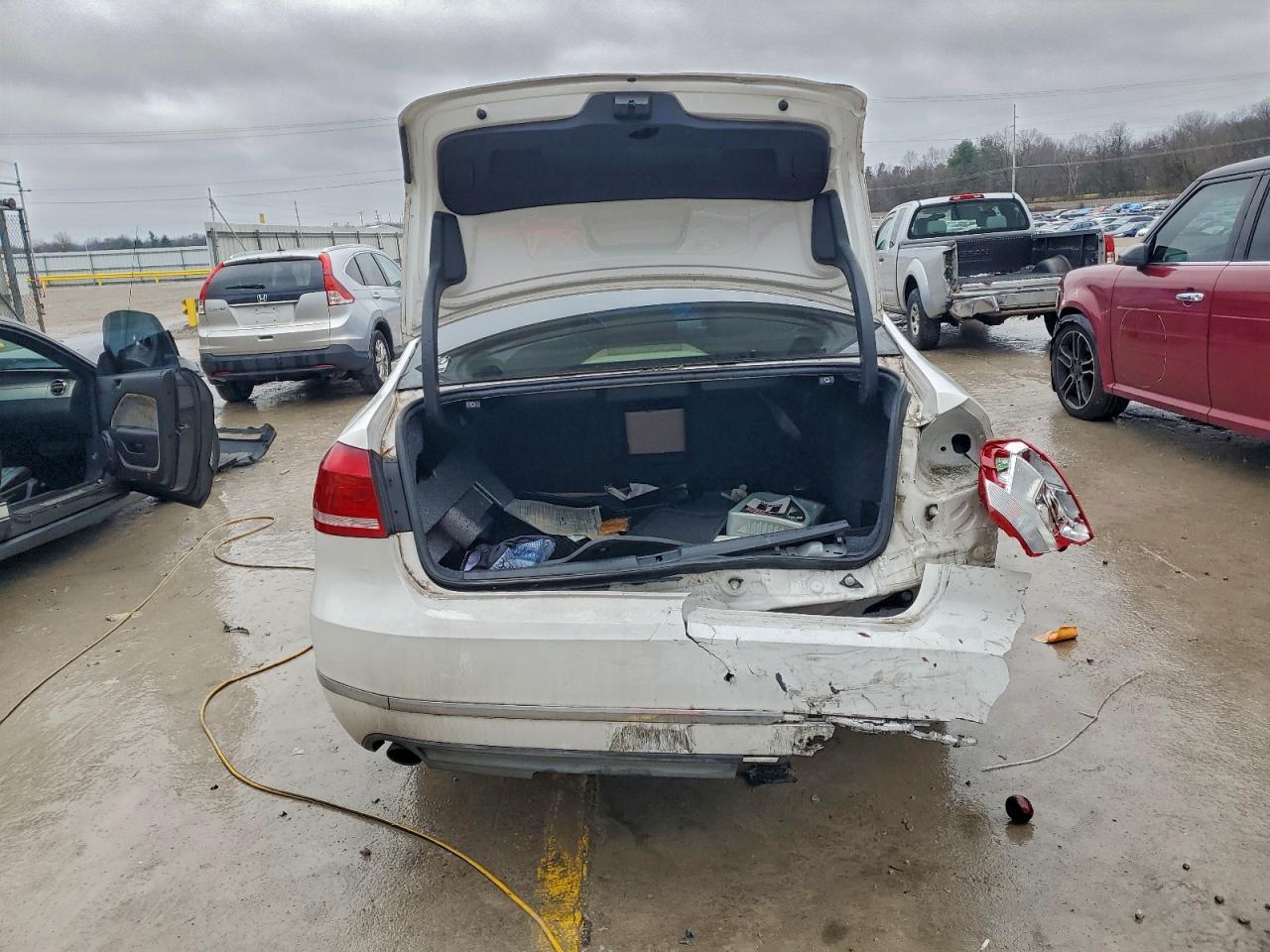 2014 VOLKSWAGEN Passat