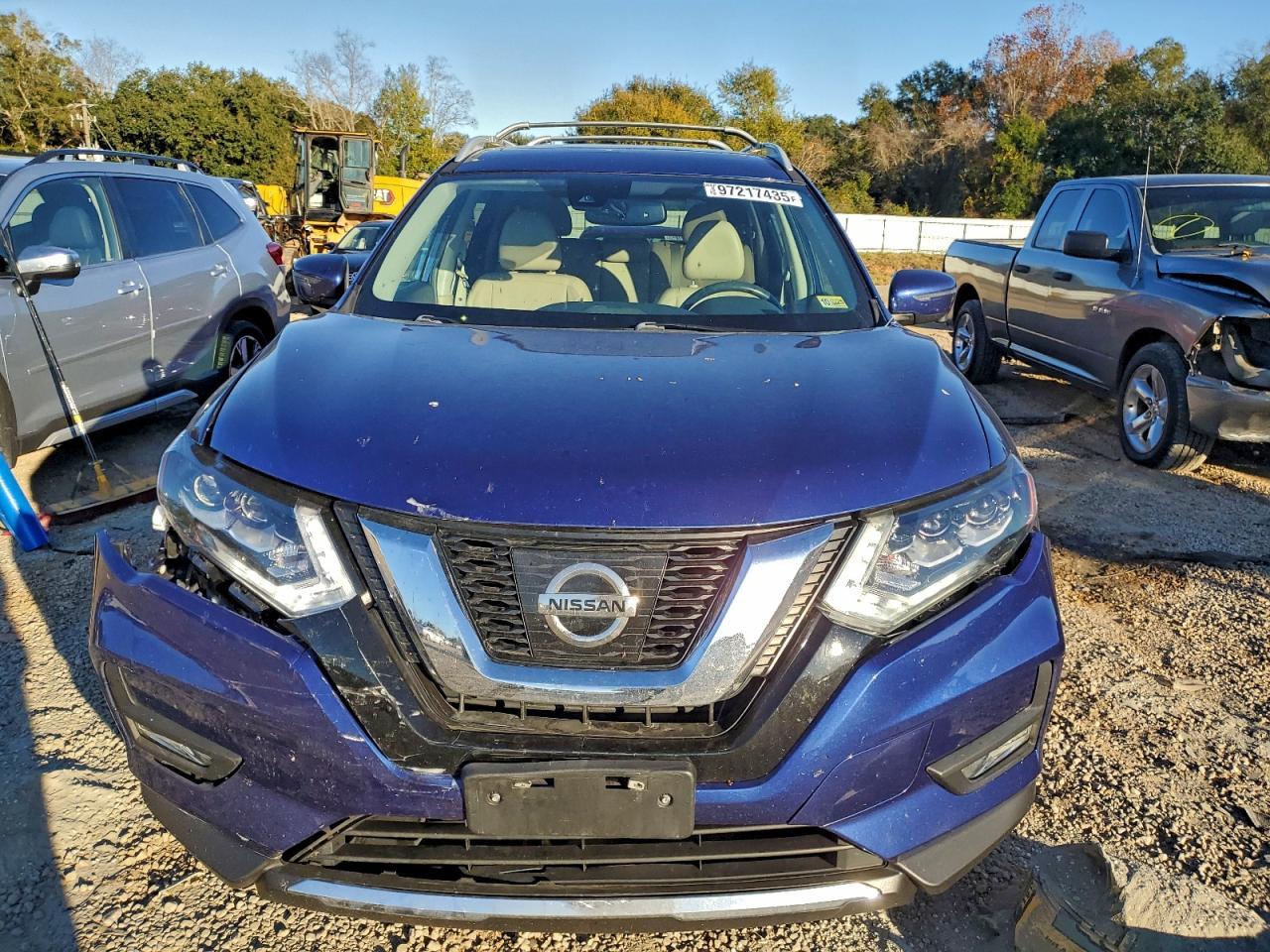 2017 NISSAN ROGUE