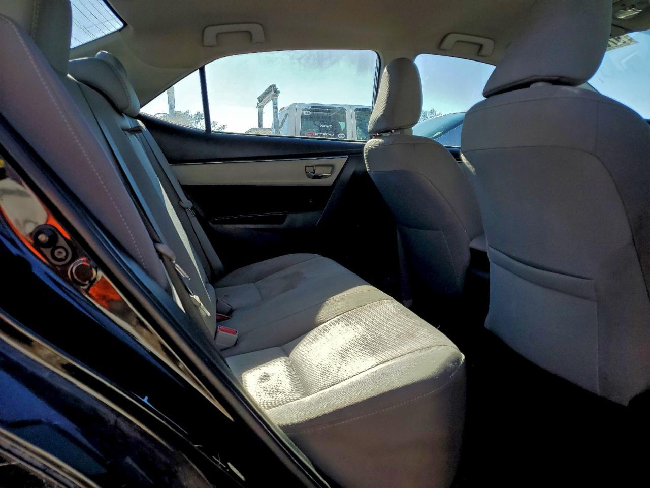 2015 TOYOTA COROLLA