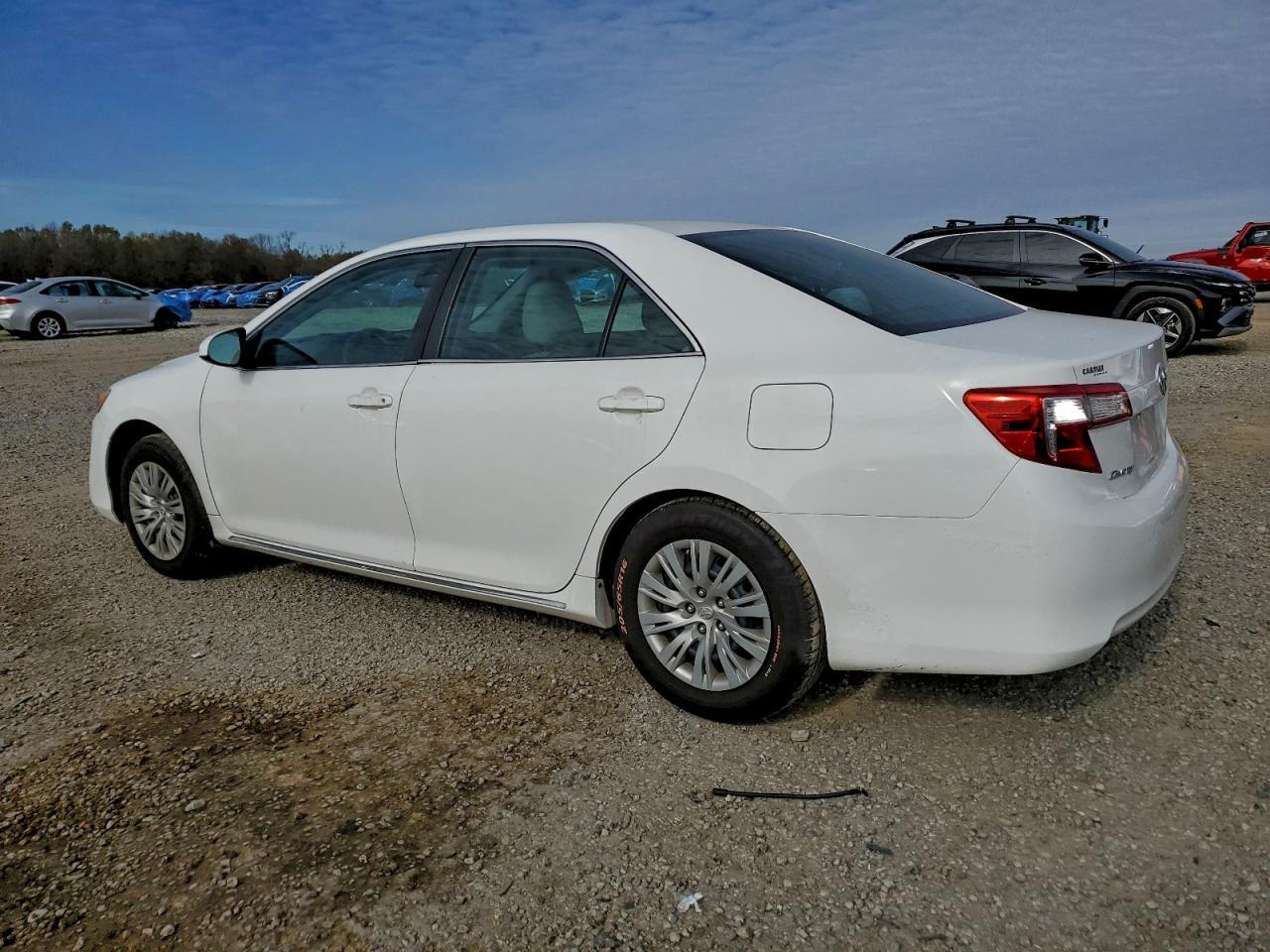 2014 TOYOTA CAMRY