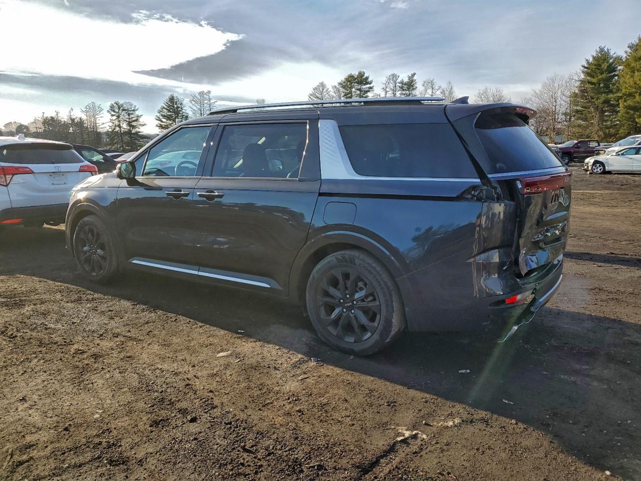 2023 KIA Carnival