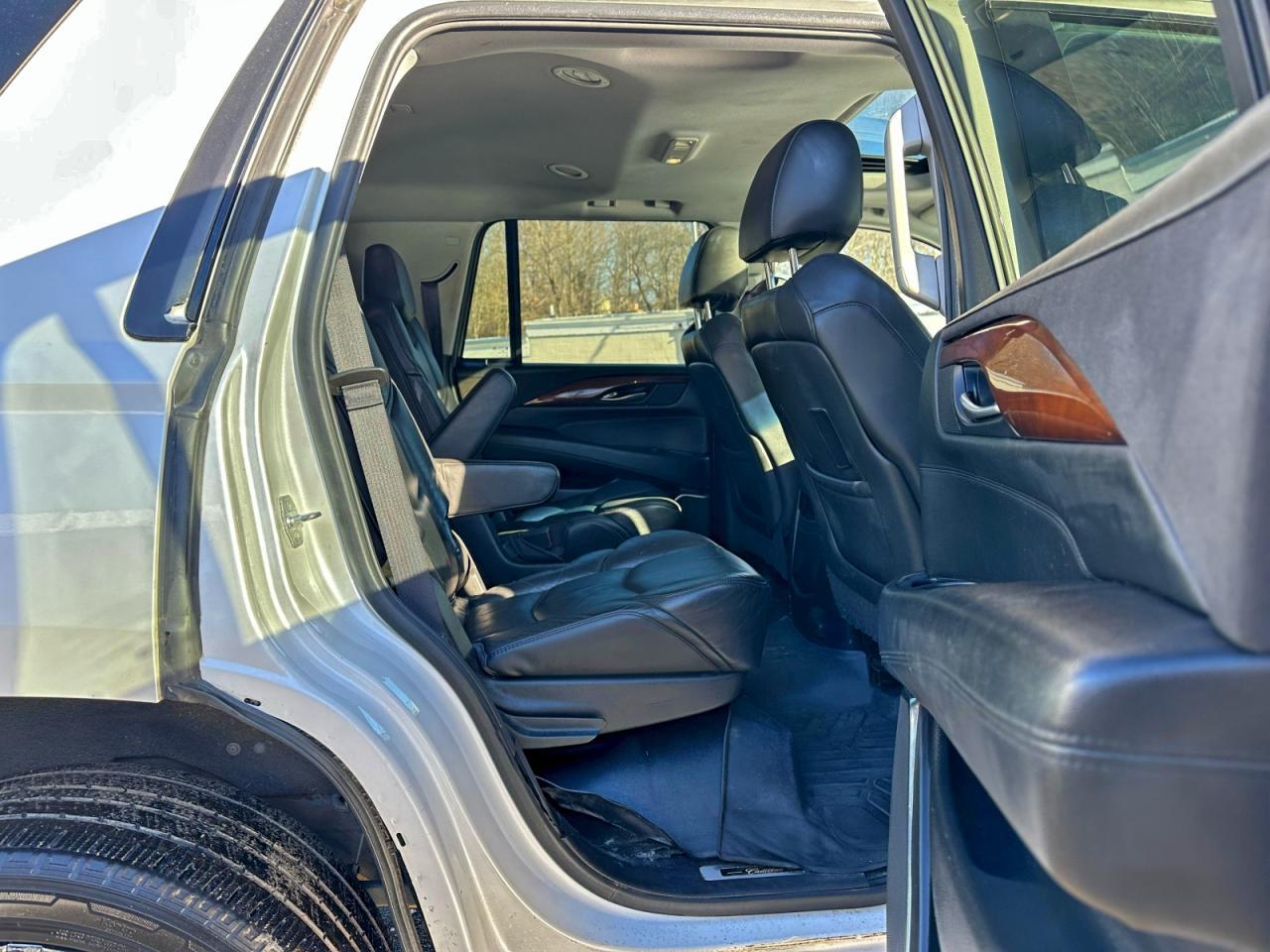 2017 CADILLAC ESCALADE