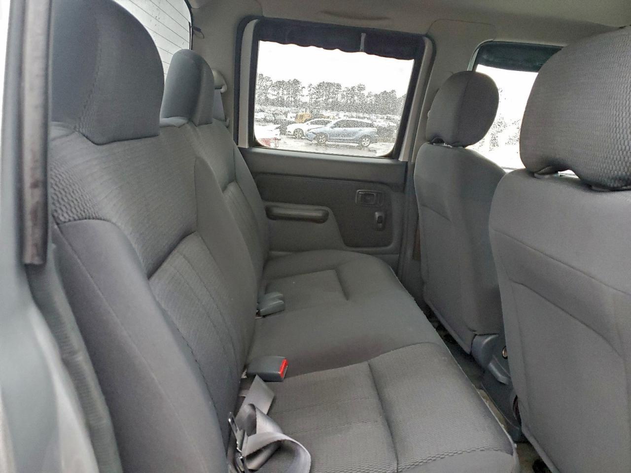 2004 NISSAN Frontier