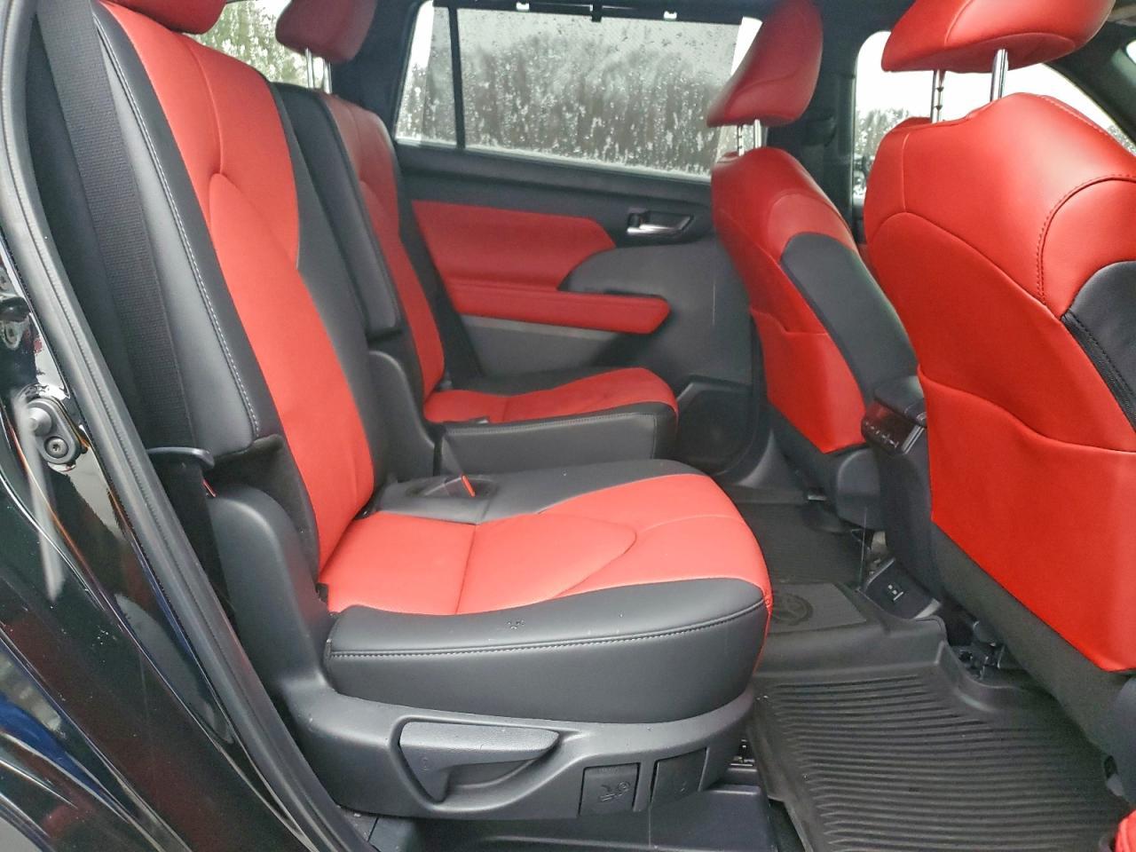 2024 TOYOTA HIGHLANDER