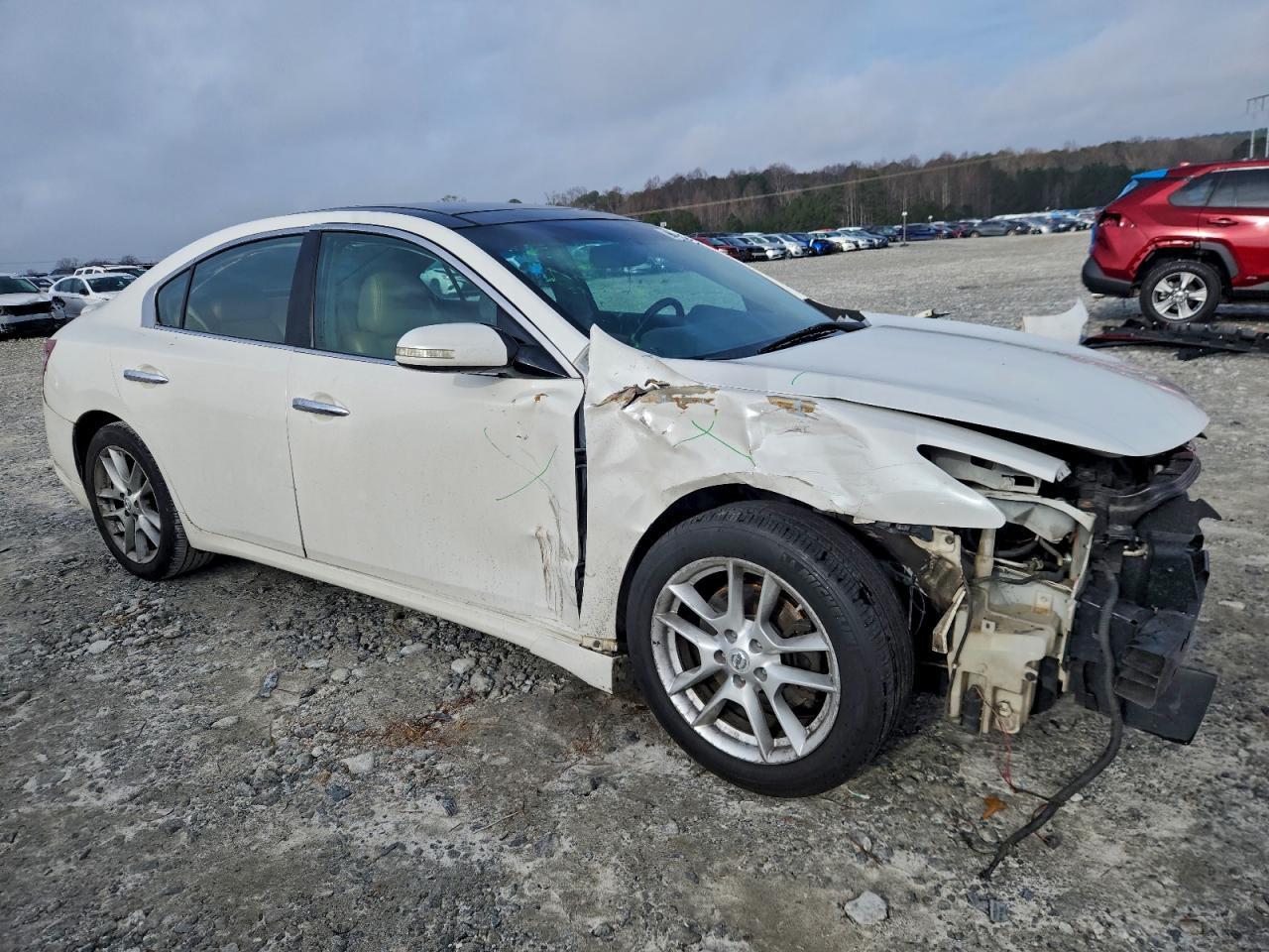 2011 NISSAN Maxima