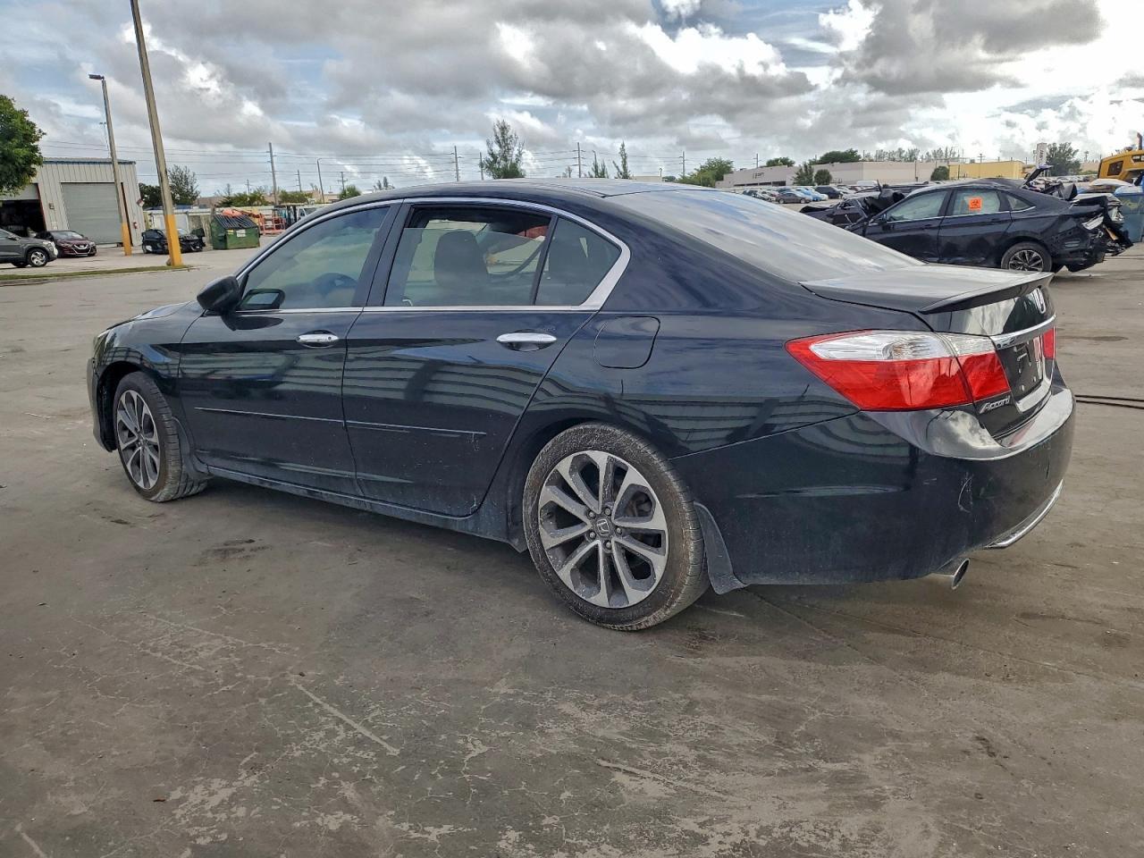 2015 HONDA ACCORD