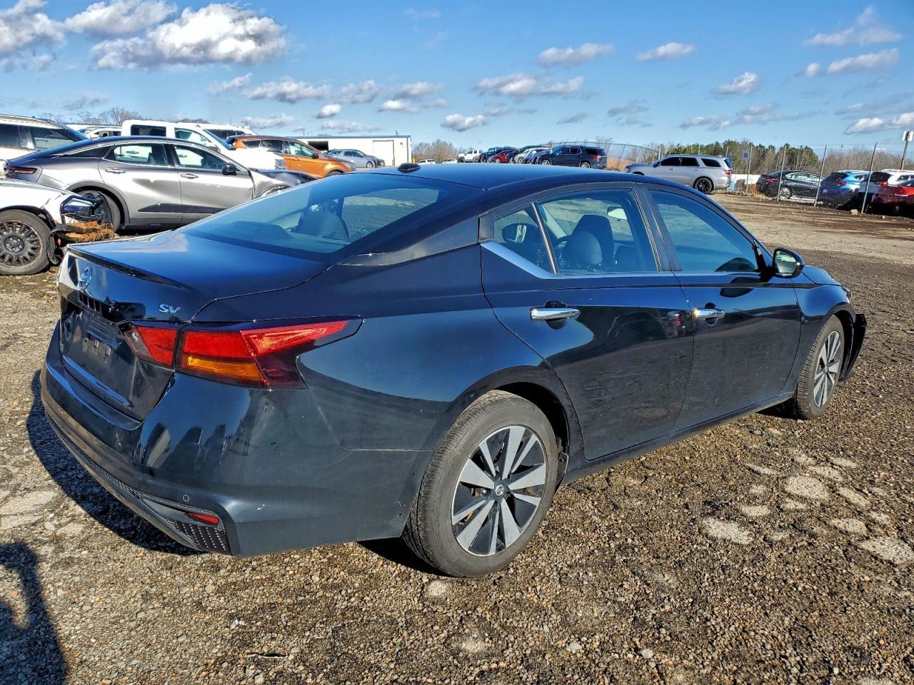 2022 NISSAN ALTIMA