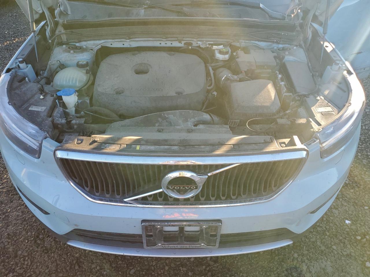 2019 VOLVO XC40