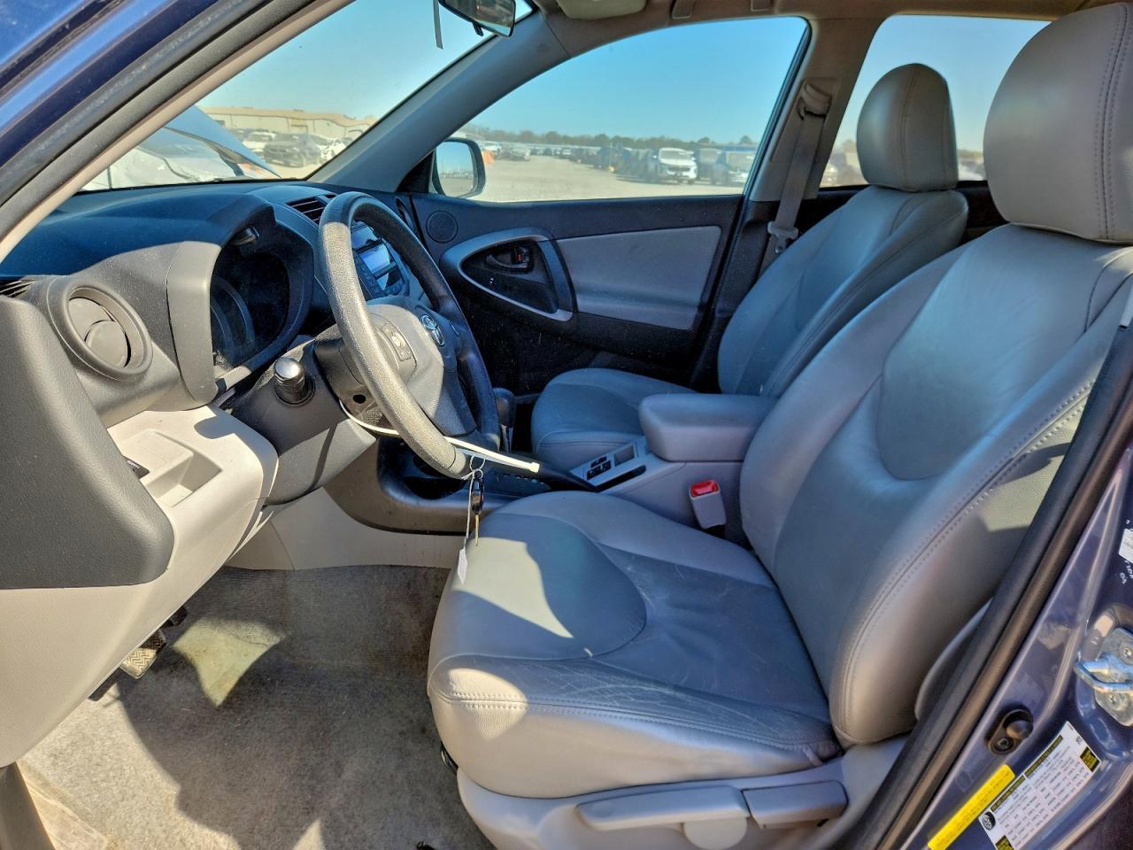 2011 TOYOTA RAV4