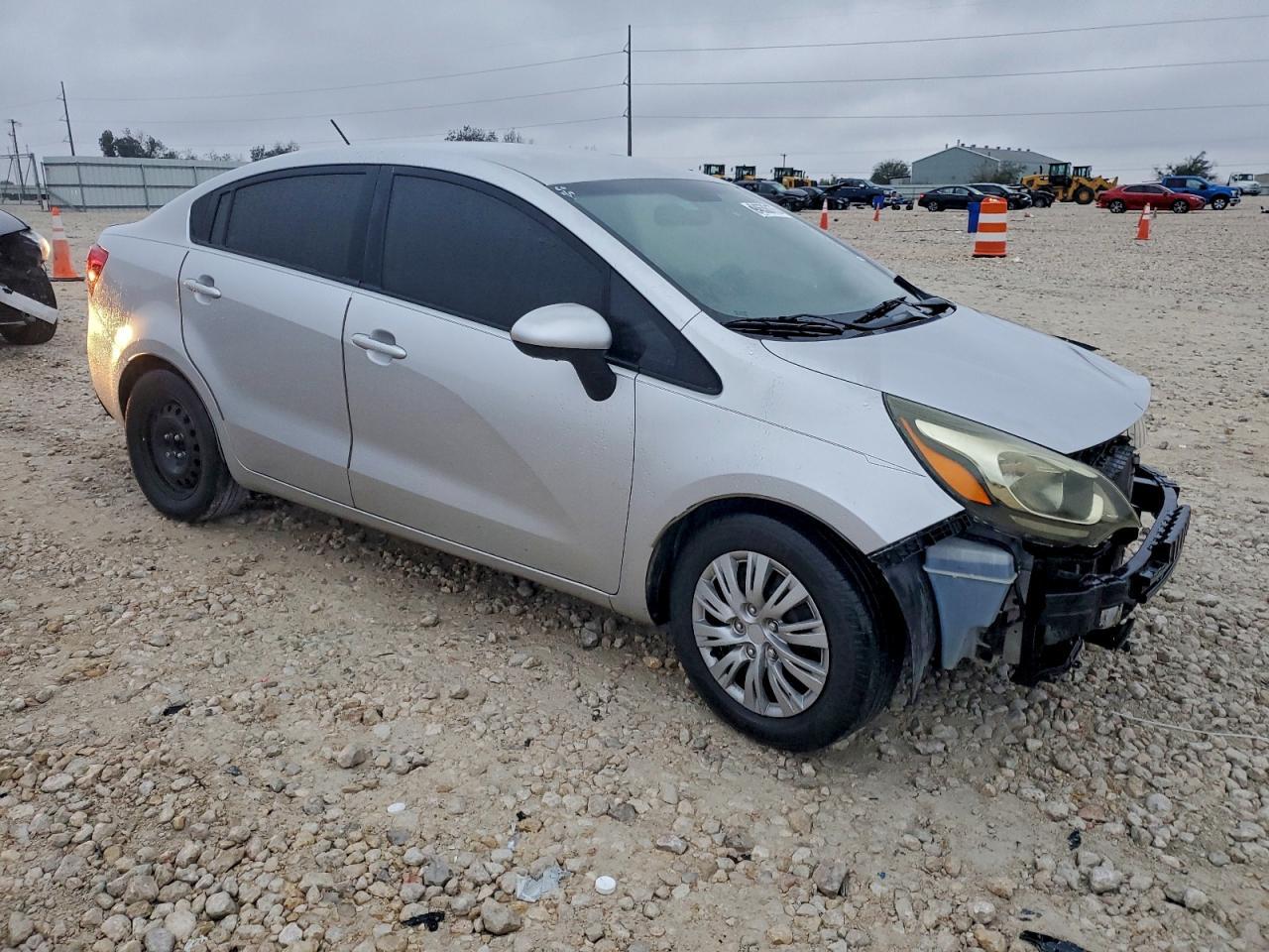 2013 KIA RIO