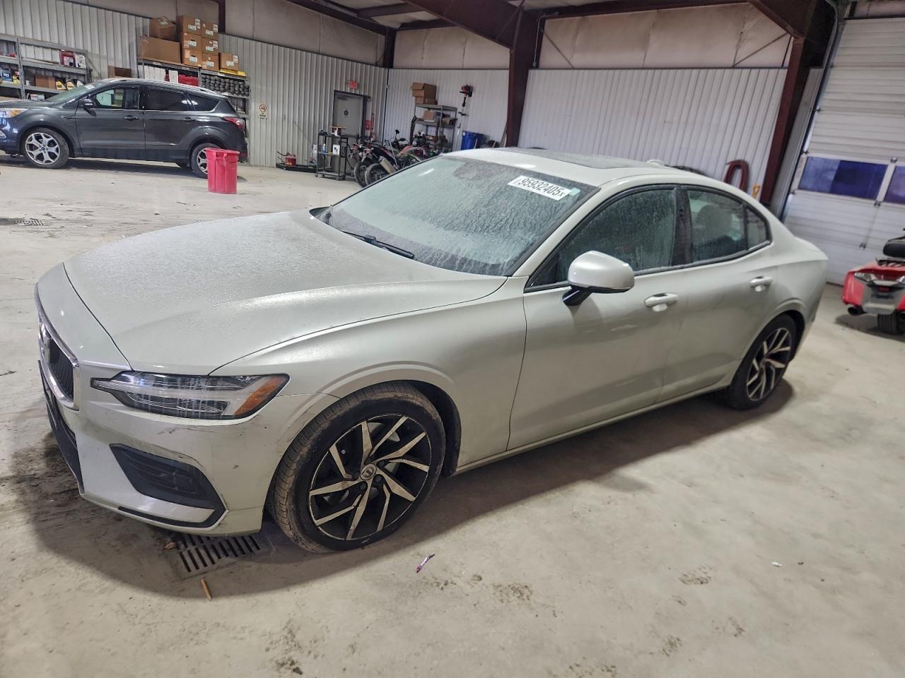 2019 VOLVO S60