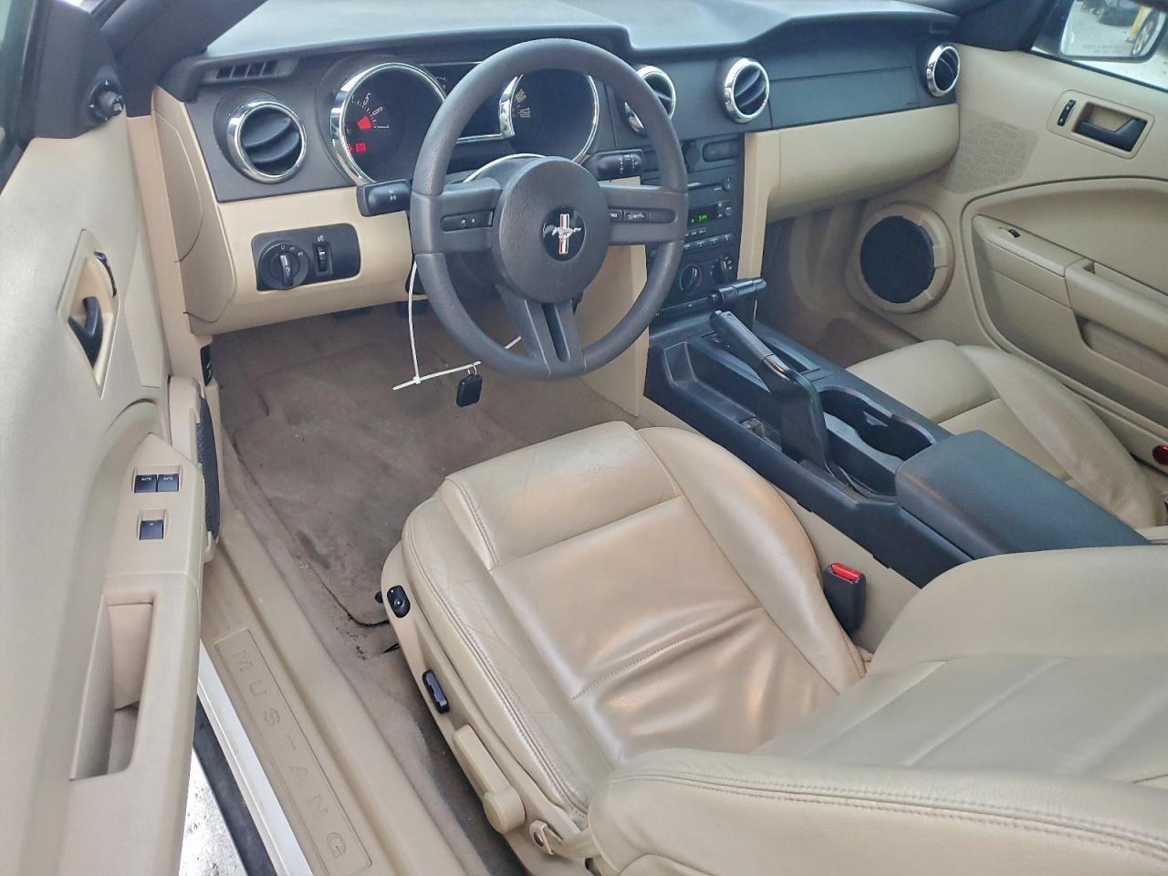 2005 FORD MUSTANG