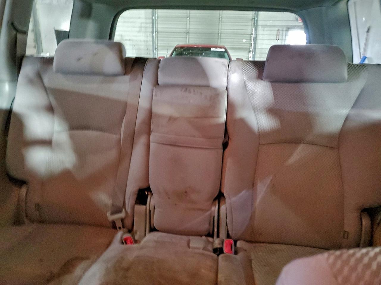 2004 TOYOTA HIGHLANDER