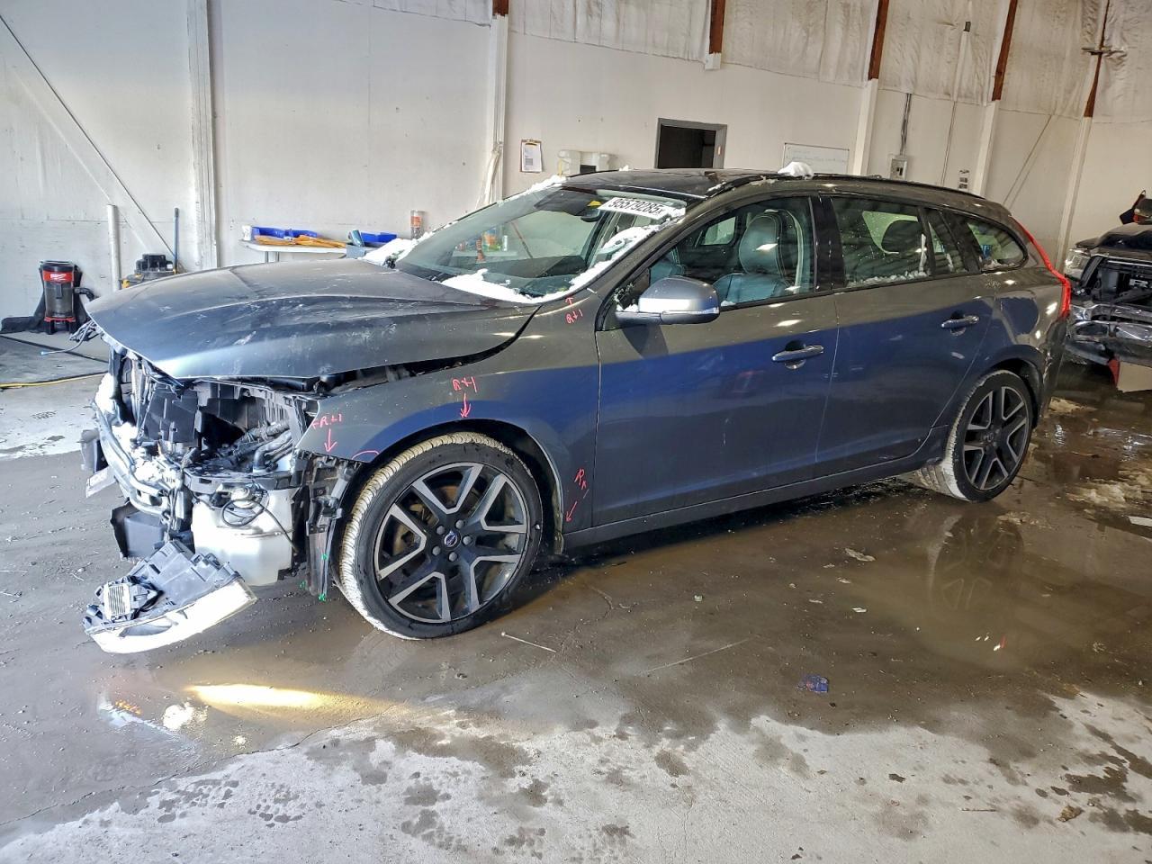 2018 VOLVO V60