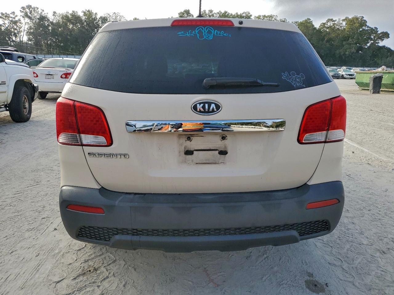 2011 KIA SORENTO