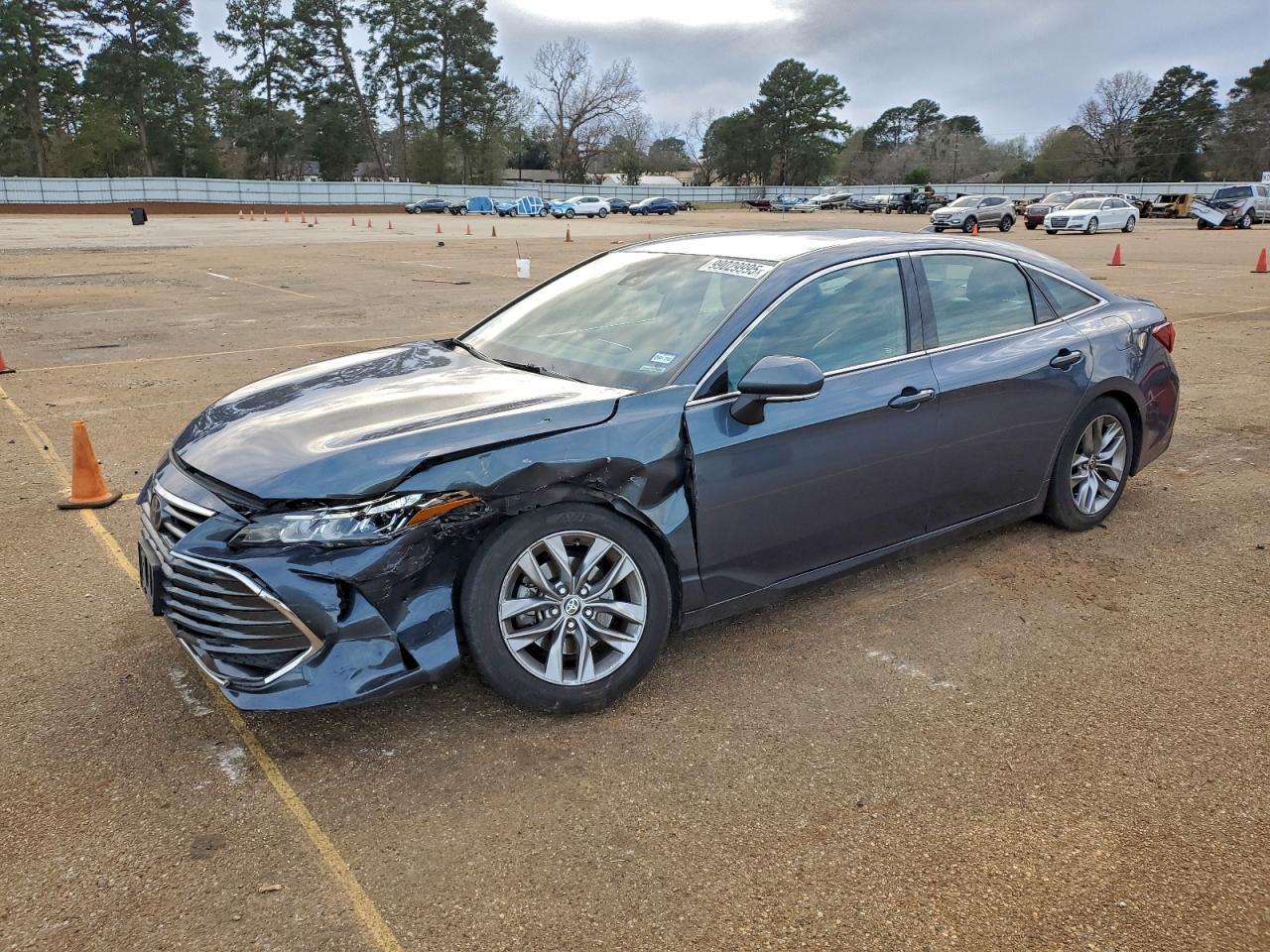 2022 TOYOTA Avalon