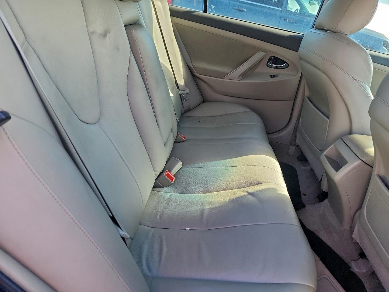 2011 TOYOTA CAMRY