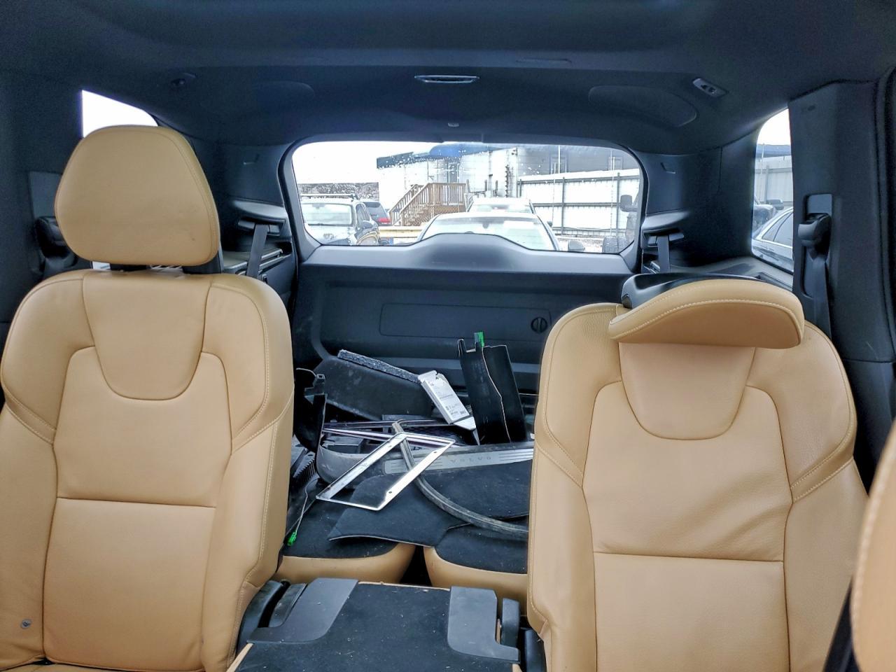 2017 VOLVO XC90