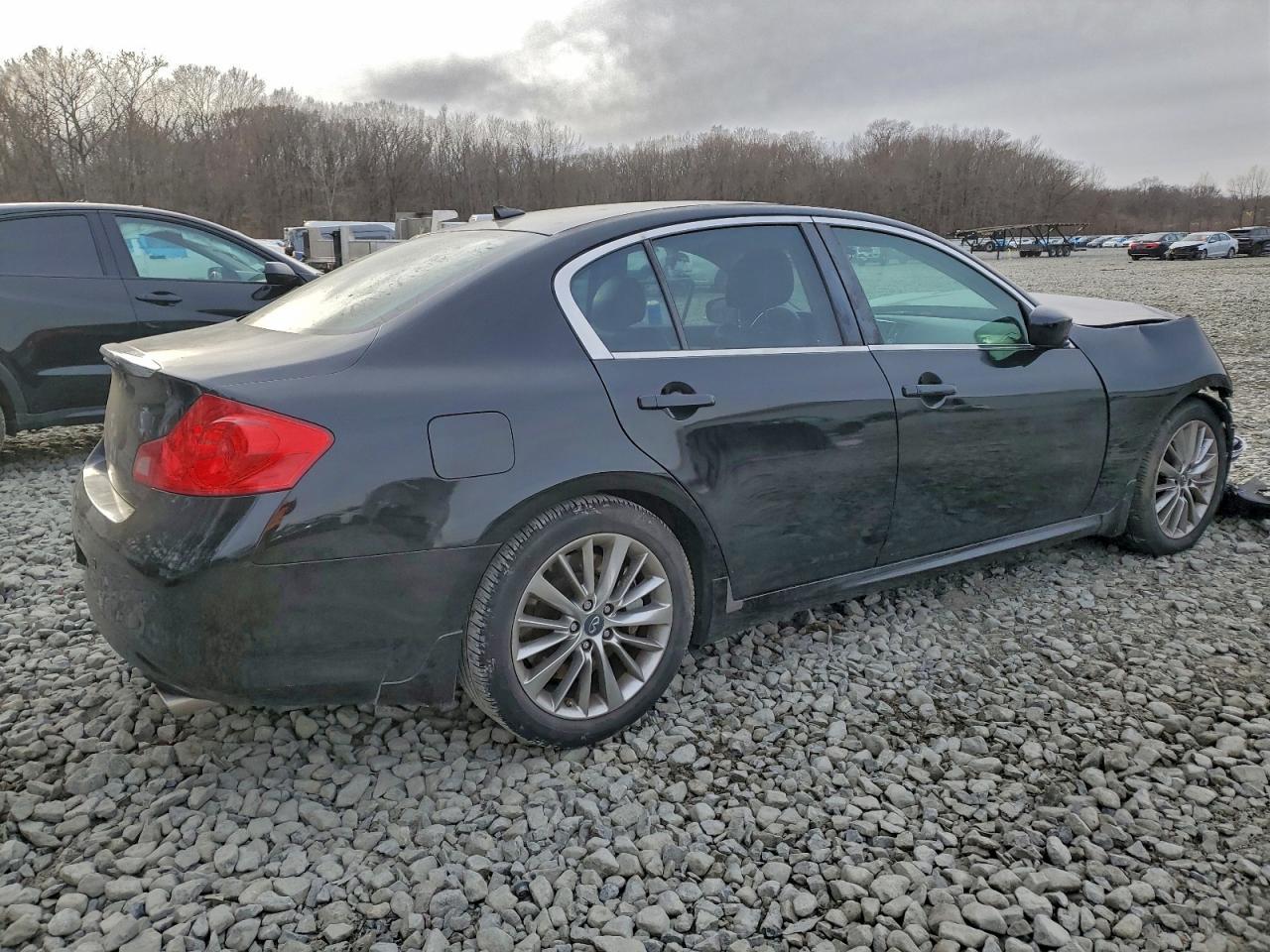 2012 INFINITI G37