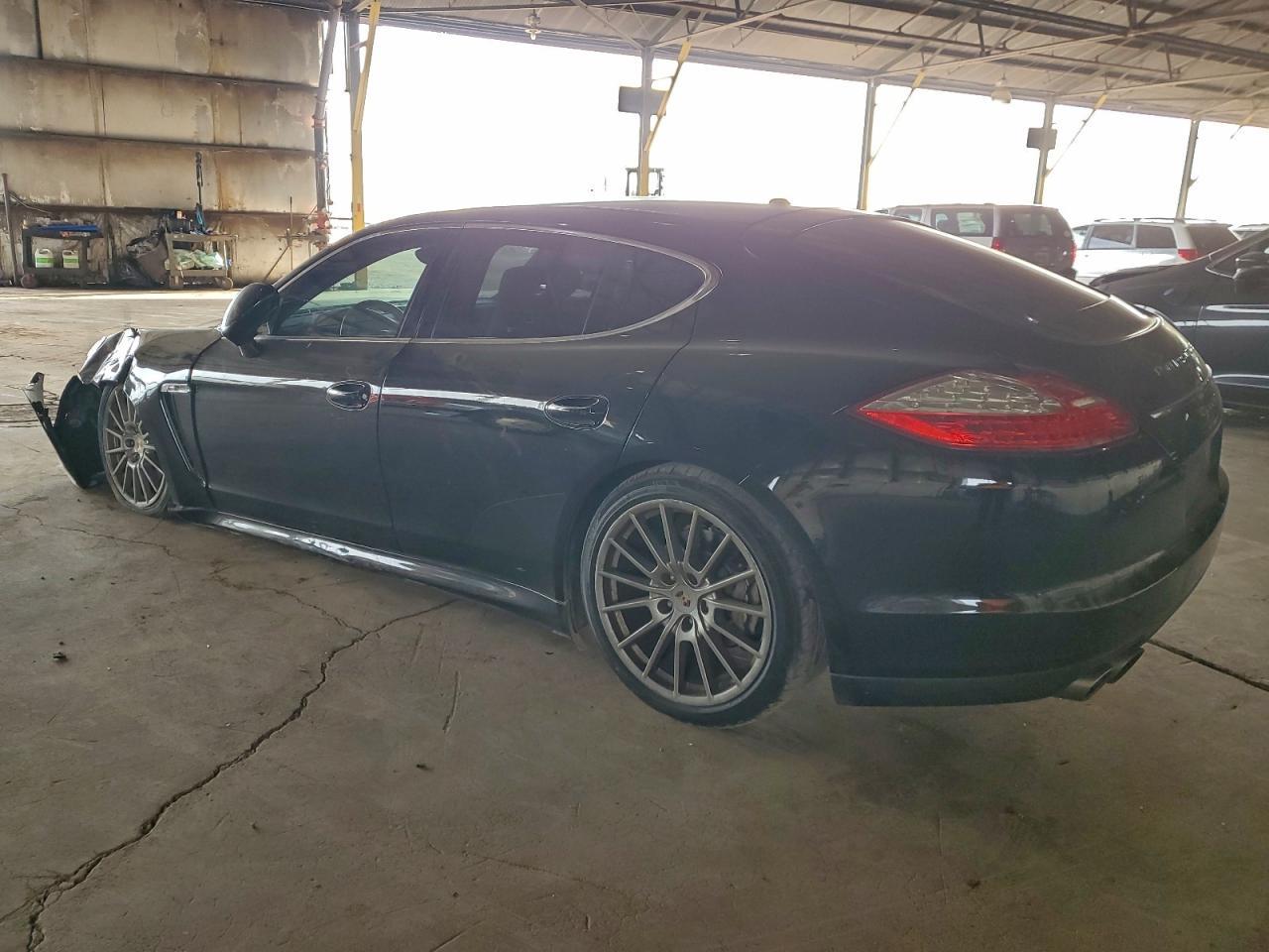 2012 PORSCHE Panamera