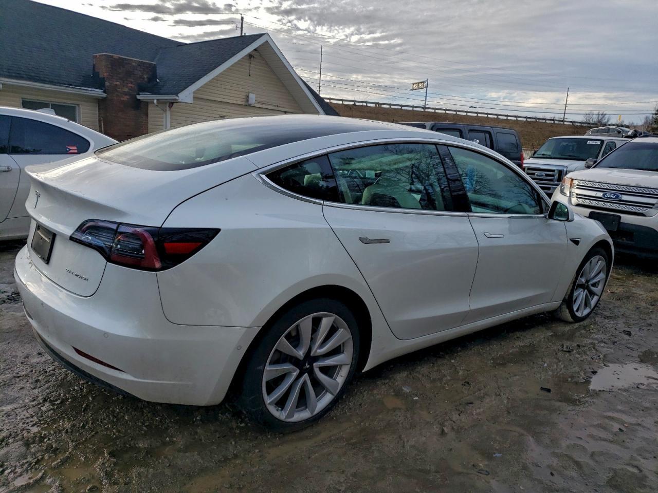 2019 TESLA MODEL 3