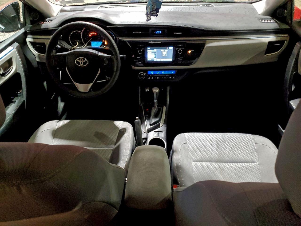 2015 TOYOTA COROLLA