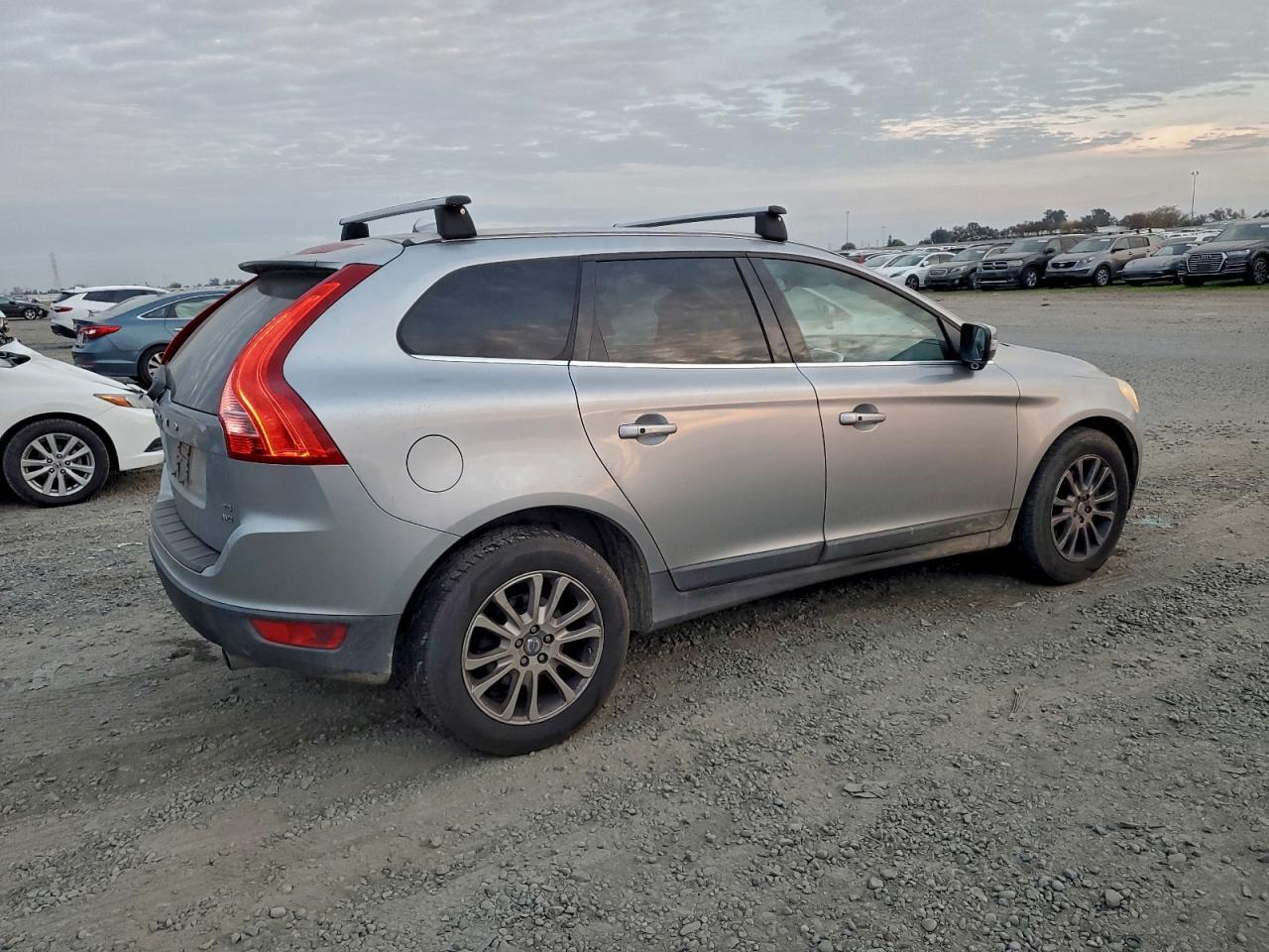2010 VOLVO XC60